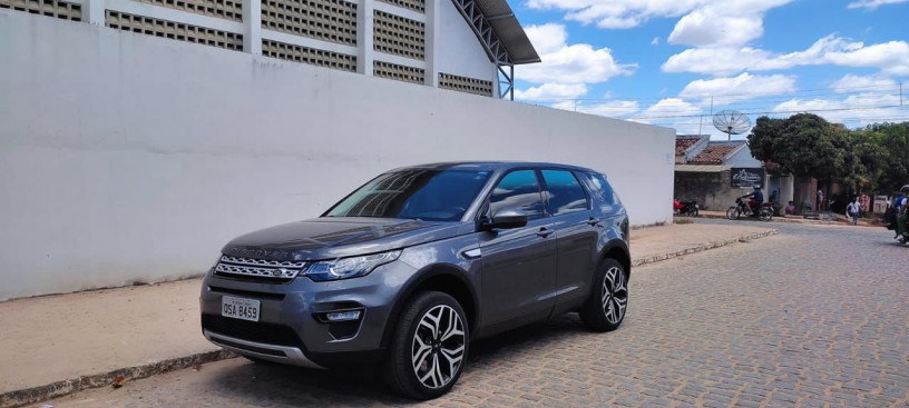 land-rover-discovery-hse-2018-big-2